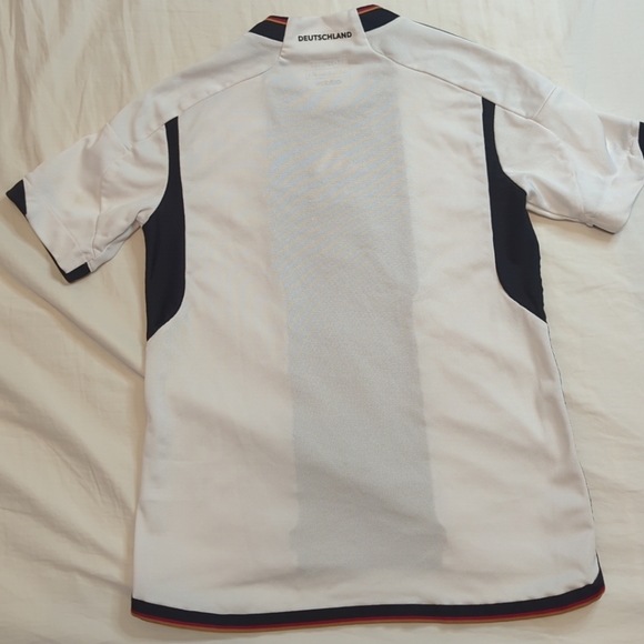 Kids Deutschland 2022 2023 home Sz 152 11-12Y Germany shirt jersey soccer kit - Picture 2 of 5